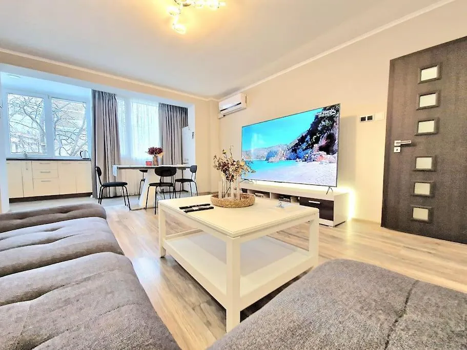 Flat 85 - 85 Inches Tv Daire Varna